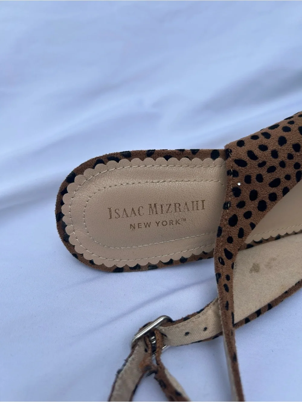 Isaac Mizrahi New York Brown Leopard Print Pointed Slingback heels - Picture 2 of 7